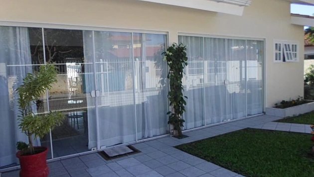 Casa - Venda no bairro Ingleses do Rio Vermelho - Casa